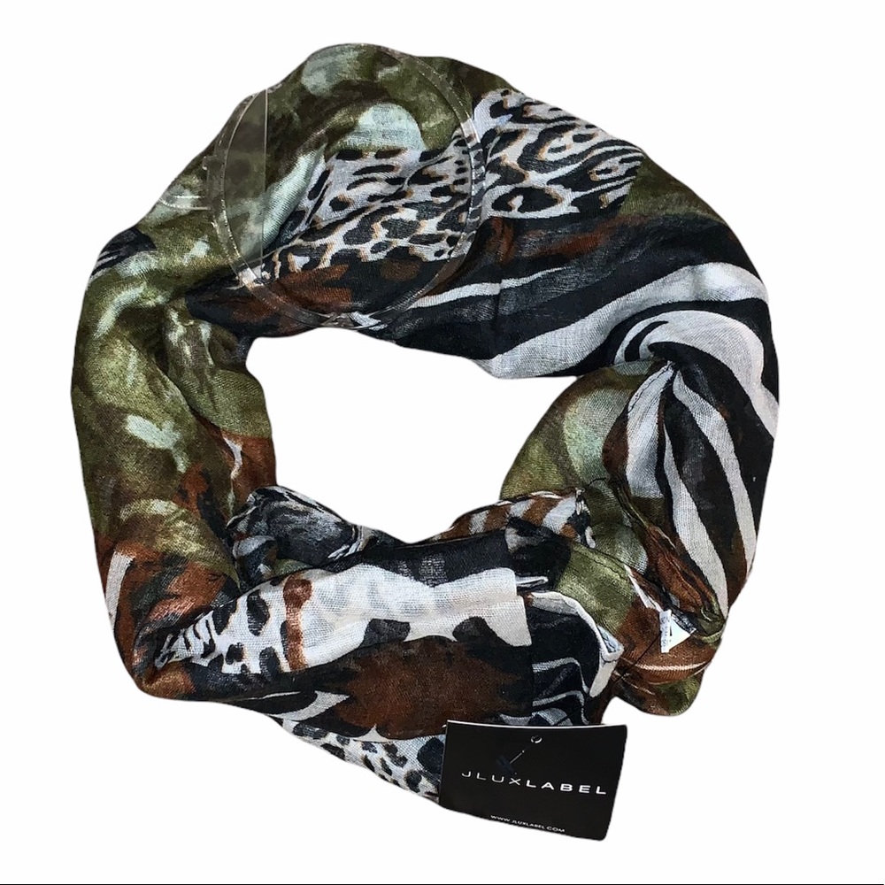 NWT JLUXLABEL Printed Safari Scarf